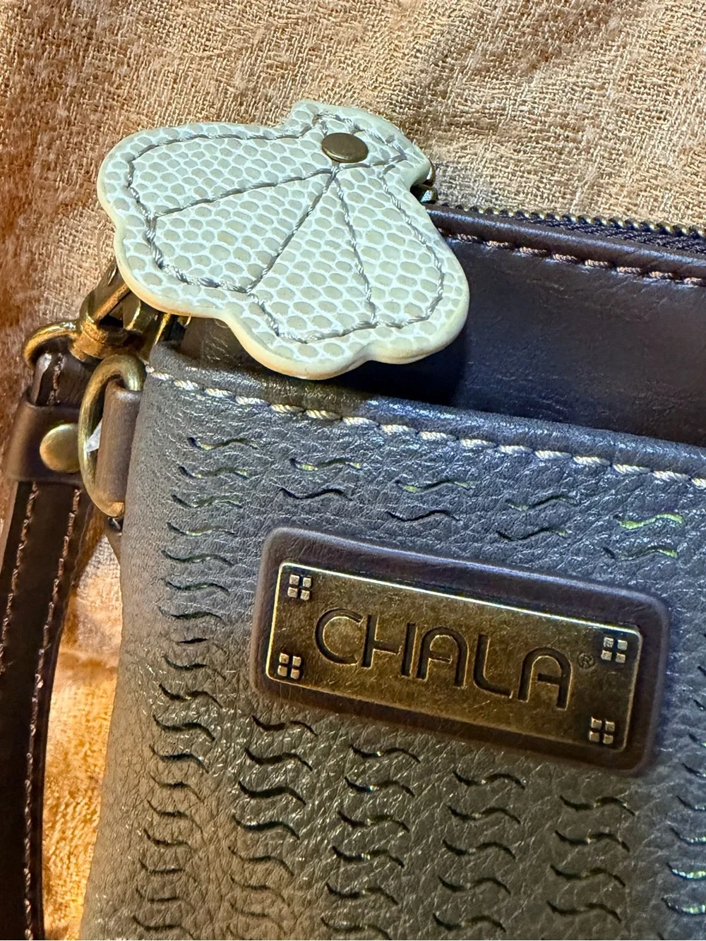 NWT Chala LaserCut Mini Crossbody Convertible Purse - Flip Flop Ink